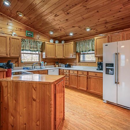 Bryson City Cabin With Hot Tub, Views And Pool Table! Екстериор снимка