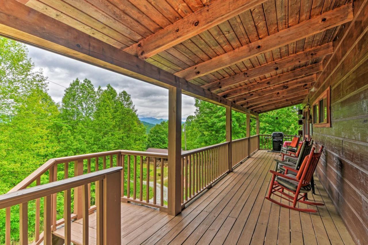 Bryson City Cabin With Hot Tub, Views And Pool Table! Екстериор снимка