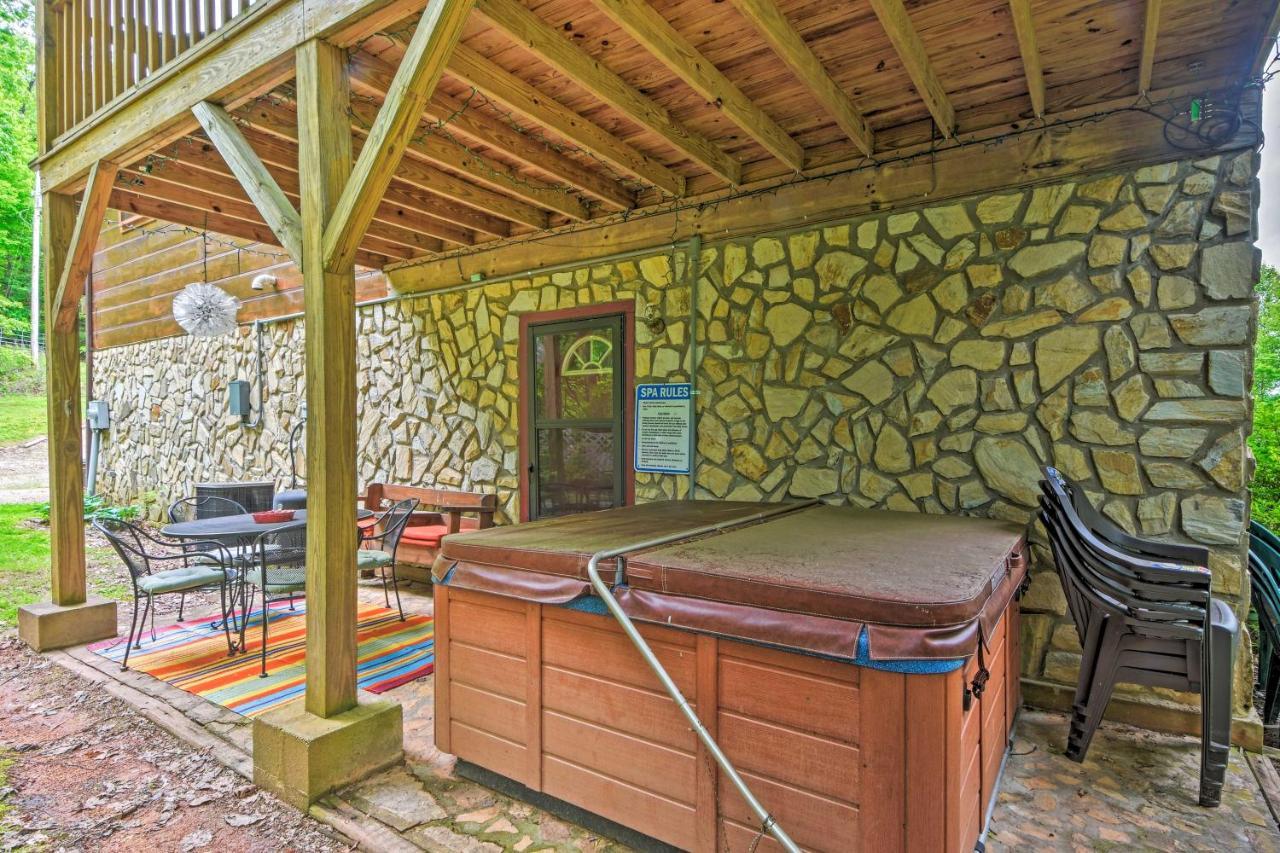 Bryson City Cabin With Hot Tub, Views And Pool Table! Екстериор снимка