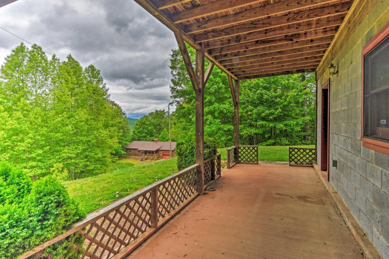 Bryson City Cabin With Hot Tub, Views And Pool Table! Екстериор снимка