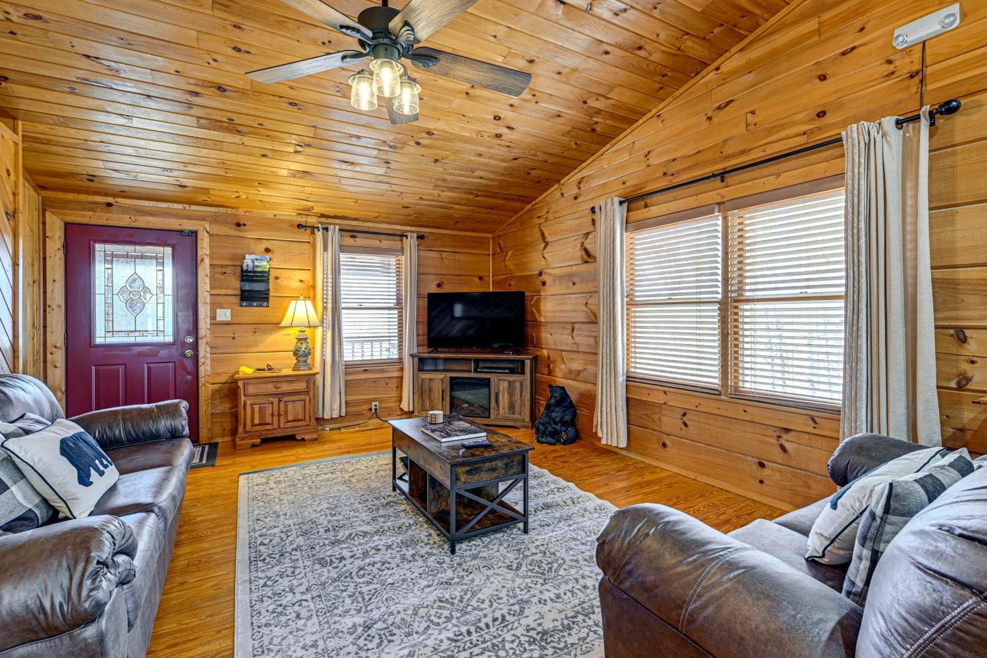 Bryson City Cabin With Hot Tub, Views And Pool Table! Екстериор снимка