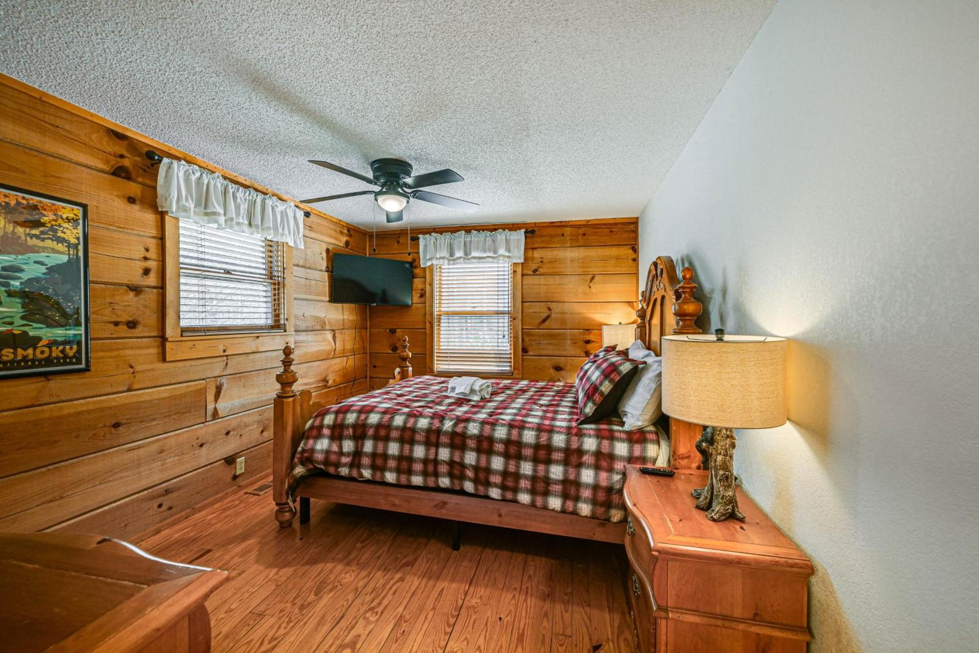 Bryson City Cabin With Hot Tub, Views And Pool Table! Екстериор снимка