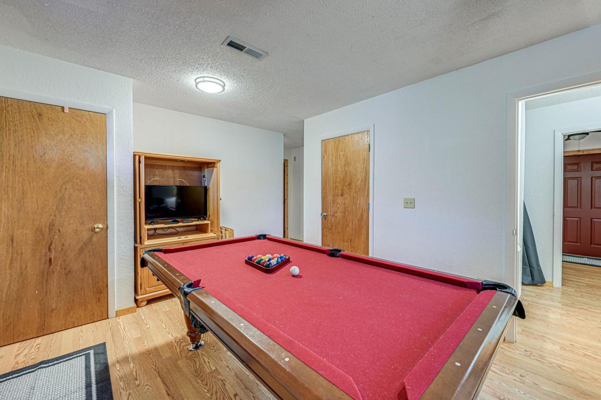 Bryson City Cabin With Hot Tub, Views And Pool Table! Екстериор снимка